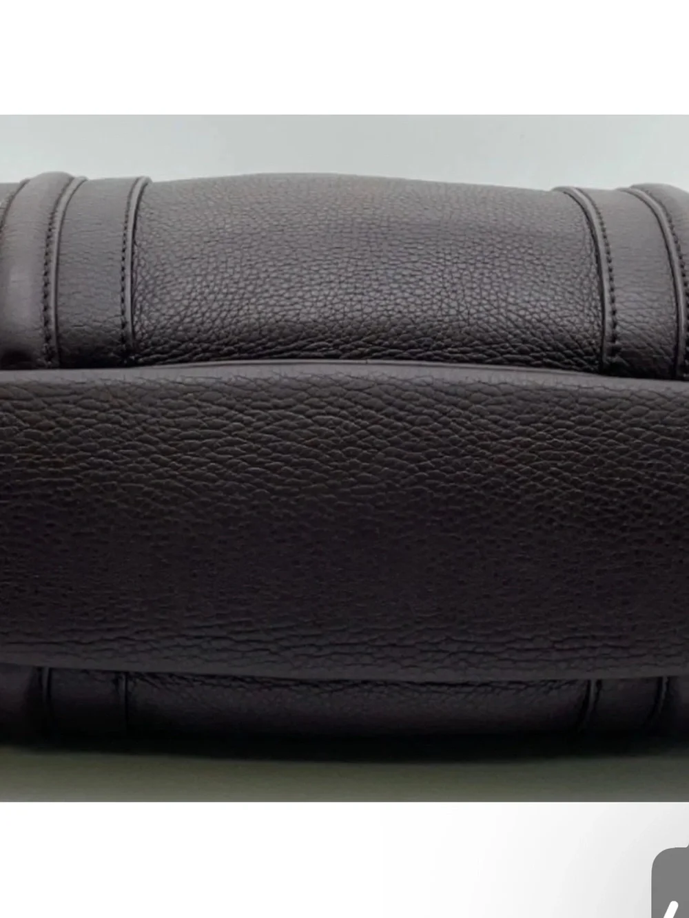 Gucci authentic sleek